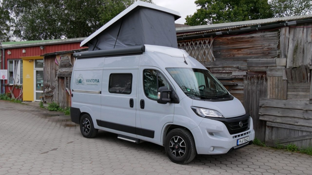 VANTOPIA Traveler Kompakt: Knaus BoxLife Pro 540 Road 60 Years, Hamburg